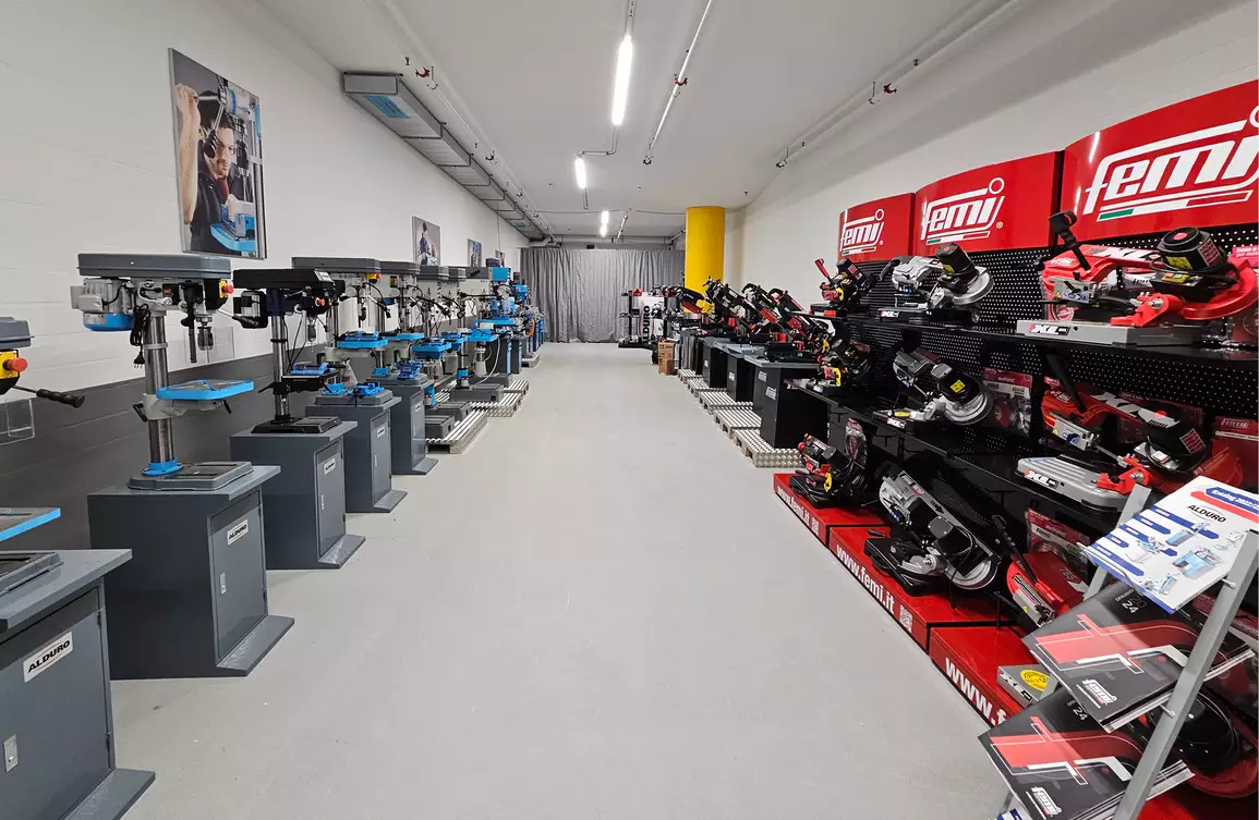Showroom_FEMI ALDURO.jpg