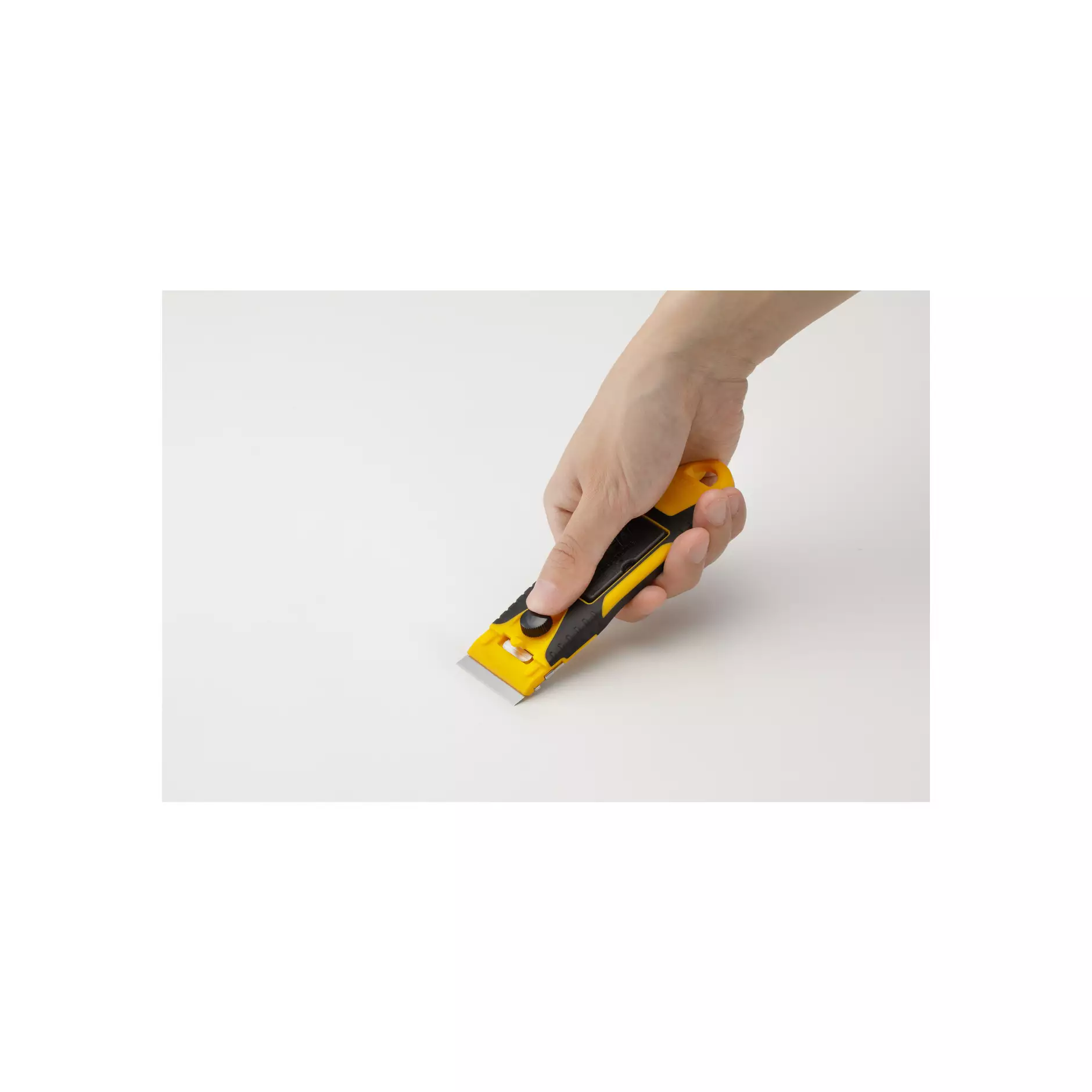 403140_OLFA_Schaber_GSR-2_Anwendung_2